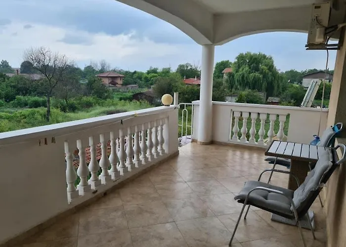 Guest house House Varna-4 3*