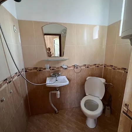 House Varna-4 بيت ضيافة