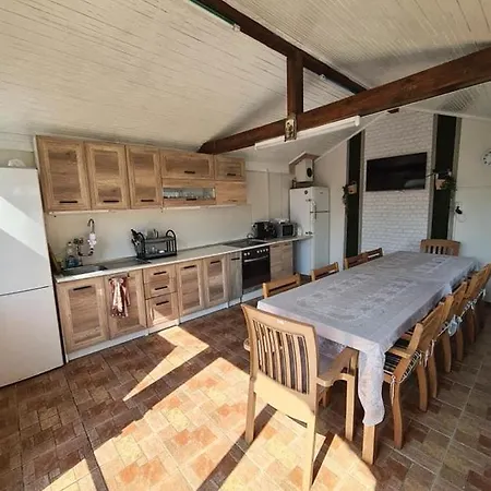 بيت ضيافة House Varna-4 3*