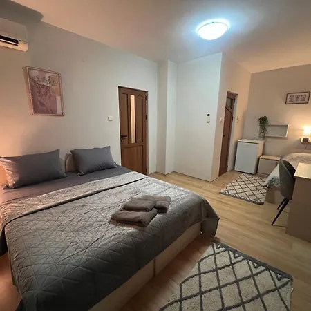 Konukevi House Varna-4